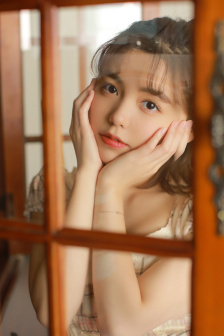 我靠美颜稳住天下小说